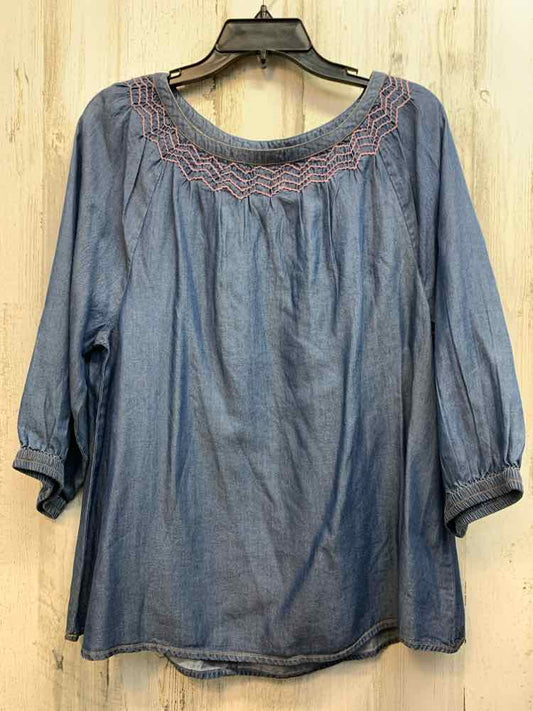 NWT MIRA Tops Size M Blue 3/4 LENGTH TOP
