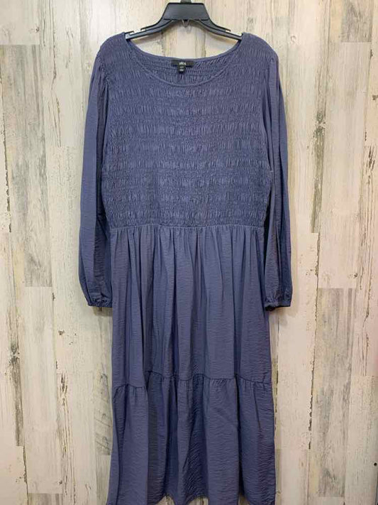 PRE-OWNED ELLOS PLUS SIZES Size 18/20 Blue LONG SLEEVES Dress