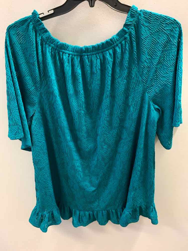 CATO PLUS SIZES Size 18/20W Green Floral TOP