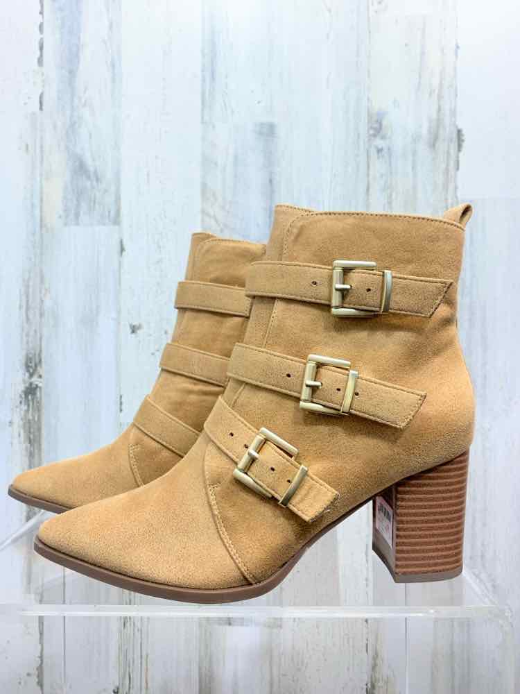 NWT SHOES Shoe Size 8 Tan ANKLE BOOT Boots/TAN ANKLE BLOCK HEEL BOOT W/ BUCKLES