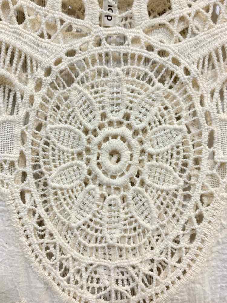 PRE-OWNED MITTOSHOP/CROCHET LACE YOKE W/ CRINKLED GAUZE 3/4 SLEEVE