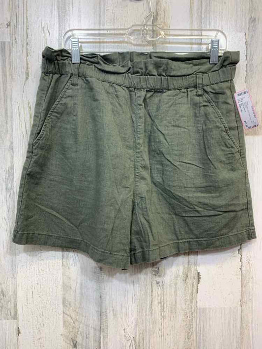 PRE-OWNED Size XL ANA BOTTOMS Olive Solid SHORTS Shorts/OLIVE SHORTS