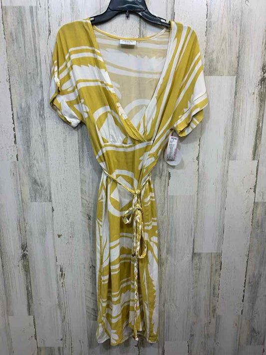 NWT JOLIE & JOY Dresses and Skirts Size L MUSTARD/WHITE TROPICAL WRAP Dress/MUST