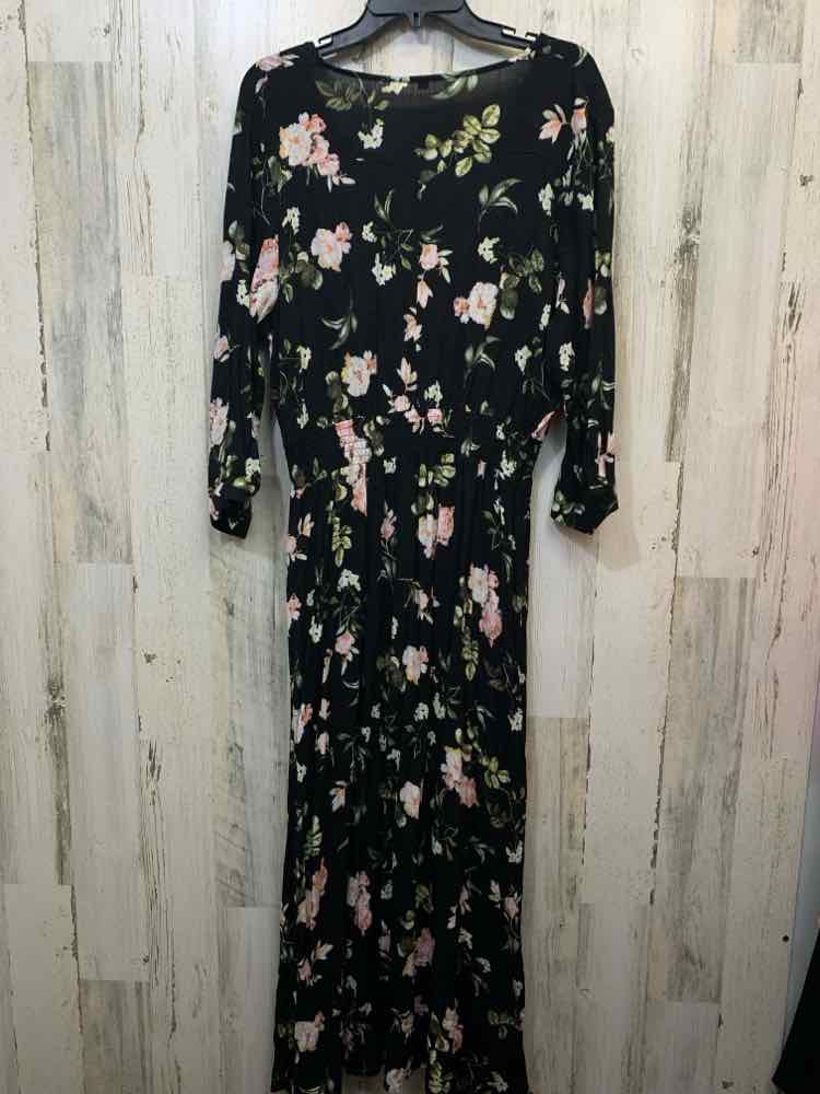 PRE-OWNED Dresses and Skirts Size XXL Black Floral 3/4 SLEEVE Dress