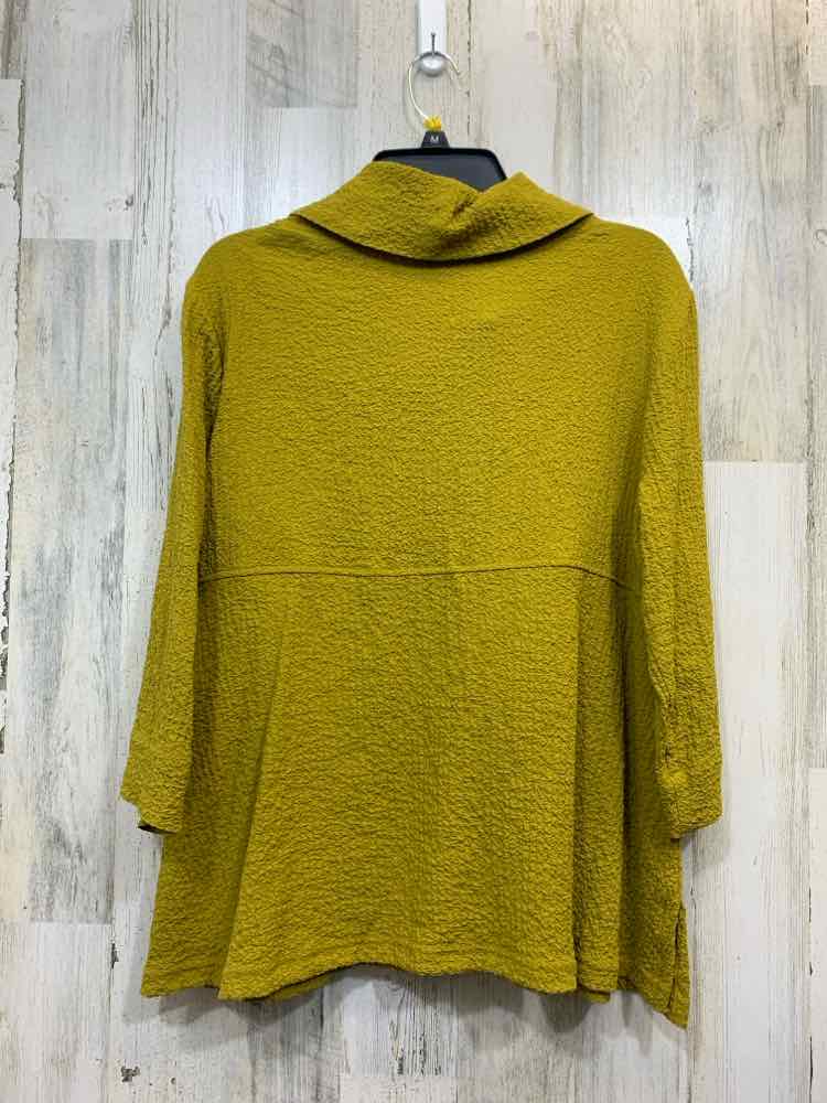 ALI MILES Tops Size PL Mustard 3/4 LENGTH TOP