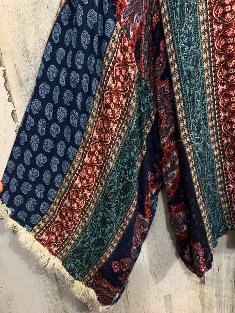 PRE-OWNED XHILARATION Tops Size XXL BLU/RED/WHT MULTI-PATTERN Blouse