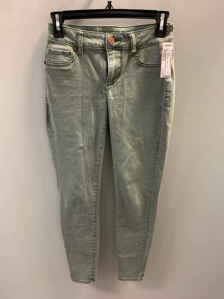 Size XS MAURICES BOTTOMS LT GREEN JEAN Pants