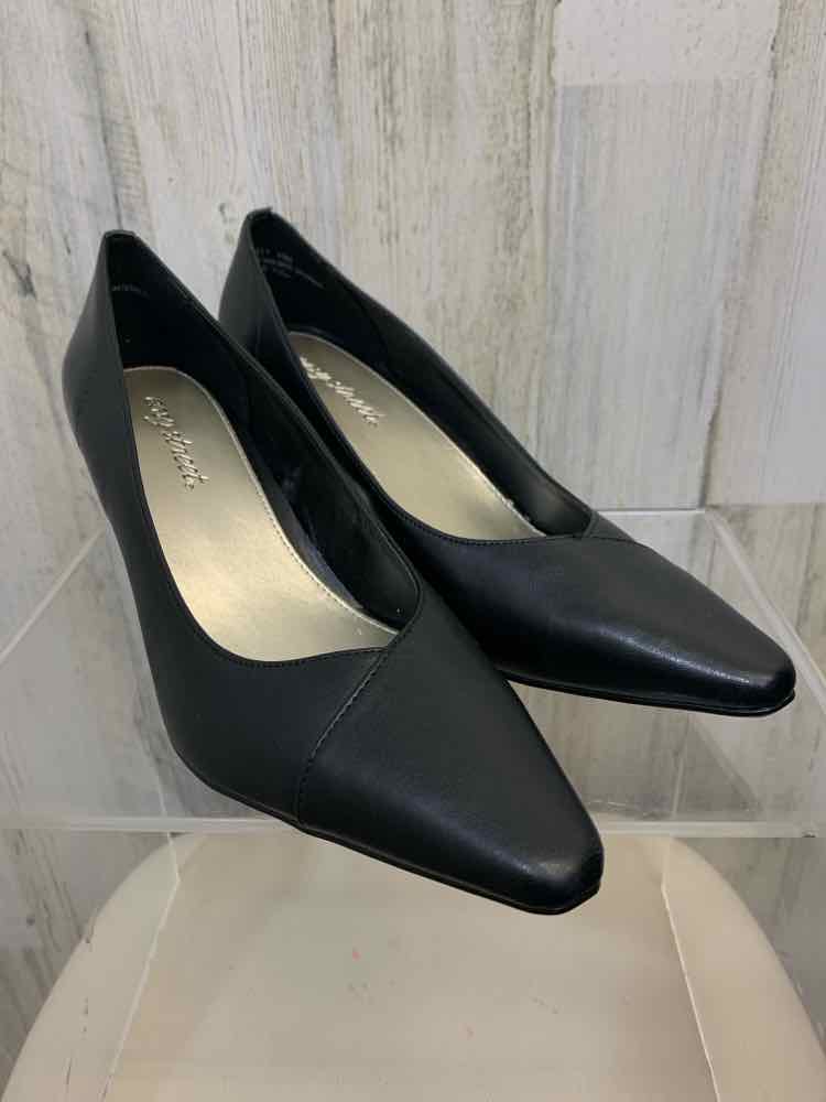 NWT EASY STREET SHOES Shoe Size 10 Black HEEL Shoes