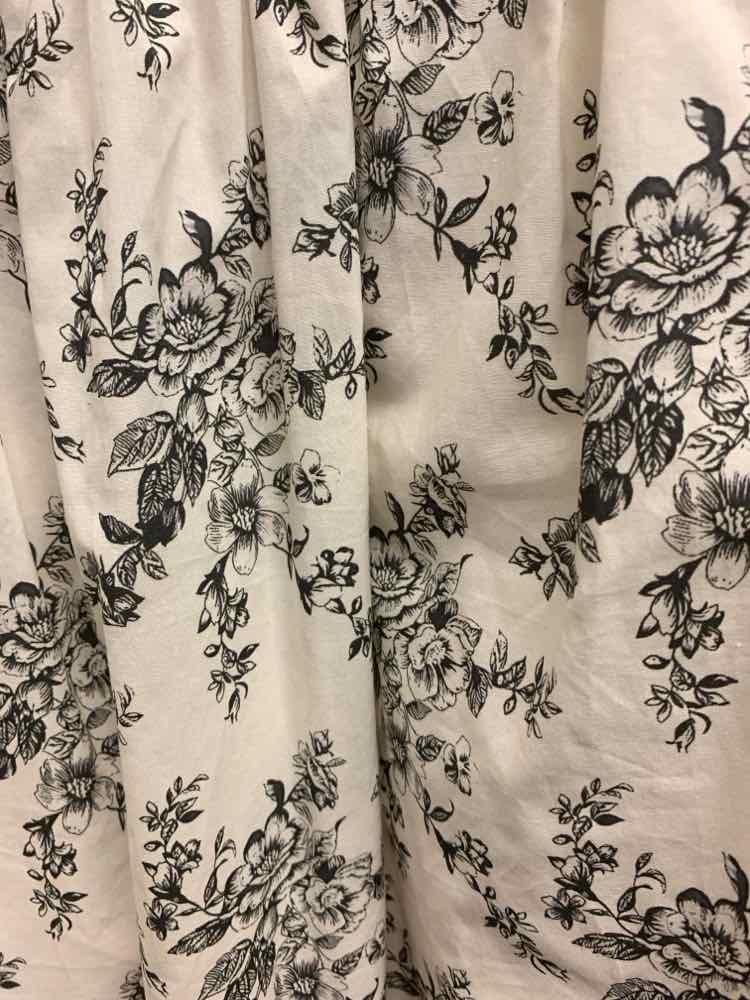 NWT GIGIO Dresses and Skirts Size L WHITE/BLACK Floral SUNDRESS Dress/BLACK/WHIT