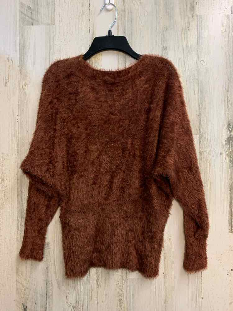 NWT VICTORIA COLLECTION Tops Size M Brown LONG SLEEVES Sweater/FUZZY SWEATER