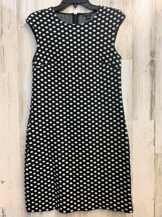 PRE-OWNED ANN TAYLOR Dresses and Skirts Size 4 BLK/WHT Polka Dot Dress