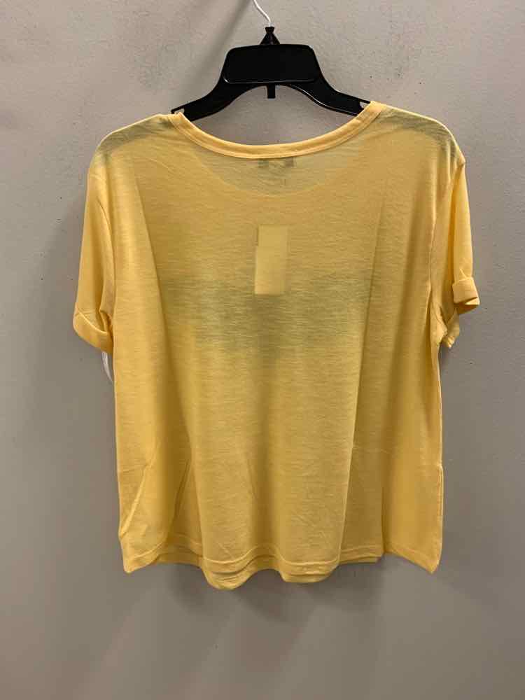 NWT FRAYED Tops Size M Yellow SHORT SLEEVES TOP