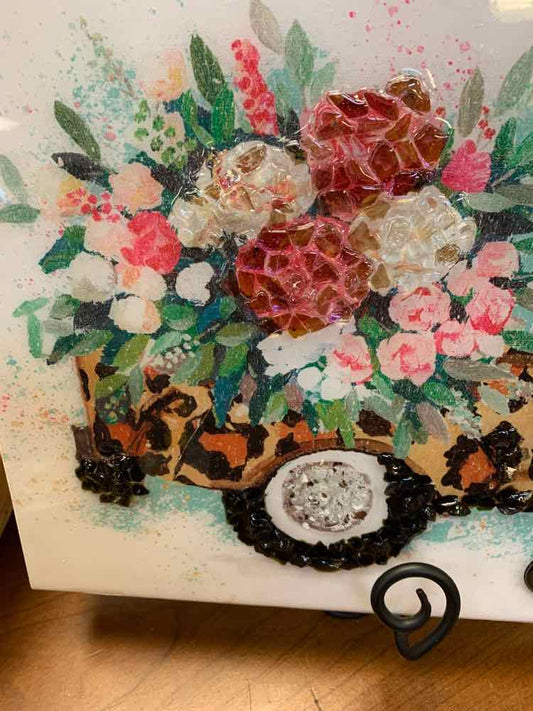 PICTURE/ 16 X 10 RESIN CHEETAH PRINT TRUCK W/ FLOWERS