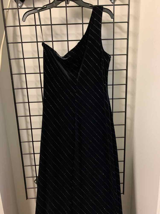 NWT CITY Dresses and Skirts Size L BLK/SILVER Sequined Stripe ONE SHOULDER Dress