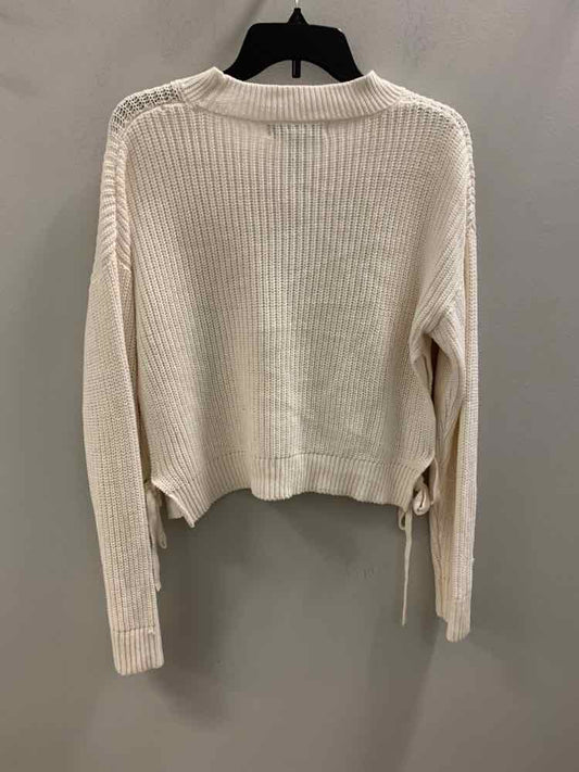 Size M FOREVER 21 Ivory LONG SLEEVES Sweater
