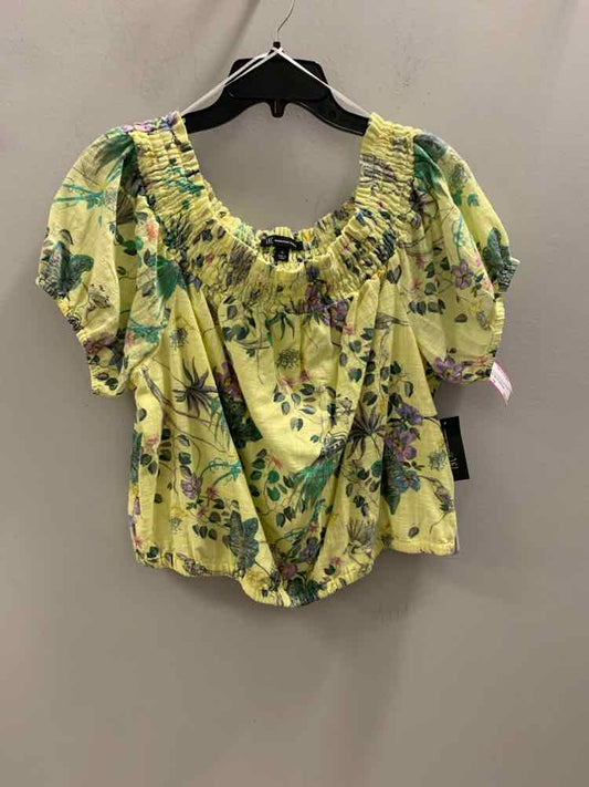 NWT INC PLUS SIZES Size 1X YEL/GRN/PNK SHORT SLEEVES Floral TOP