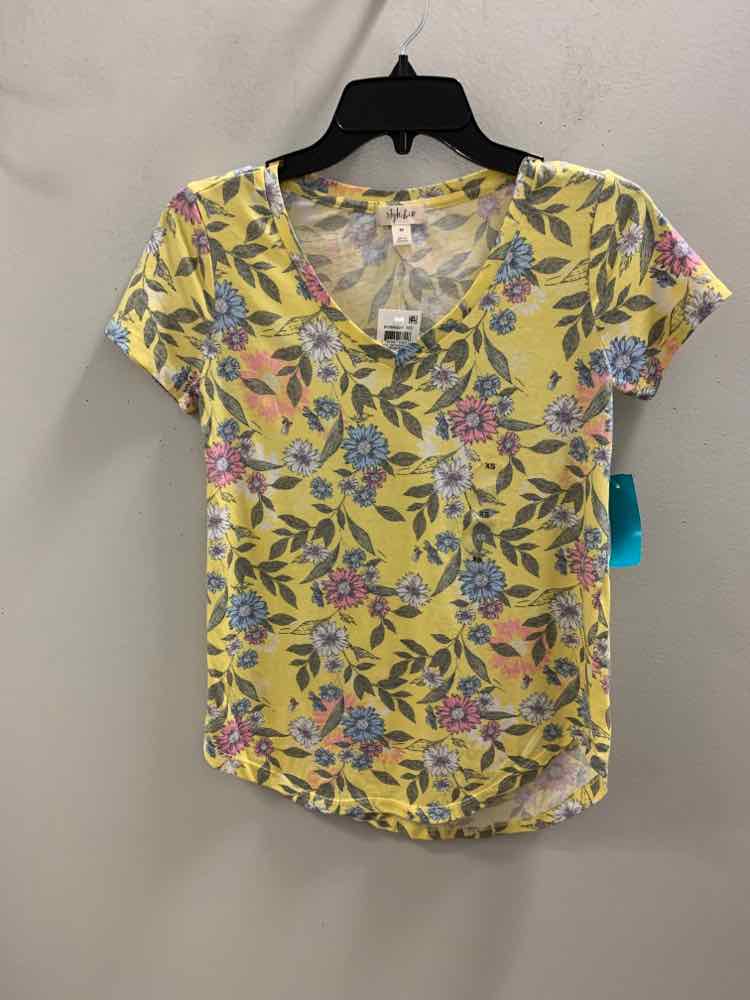NWT STYLE & CO Tops Size XS YEL/PINK/BLU FLOWERS SHORT SLEEVES TOP