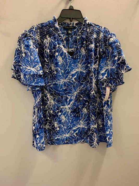 A LOVE STORY PLUS SIZES Size 2X BLU/WHT Floral SHORT SLEEVES NWT TOP