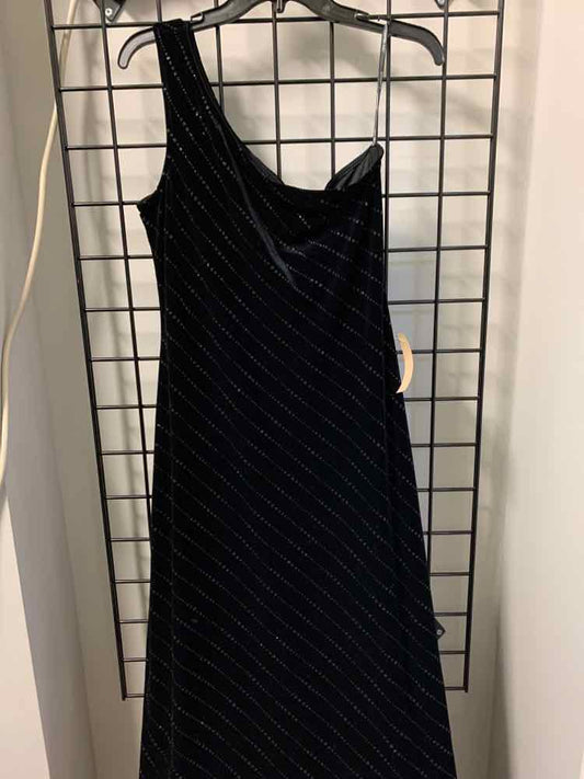 NWT CITY Dresses and Skirts Size L BLK/SILVER Sequined Stripe ONE SHOULDER Dress