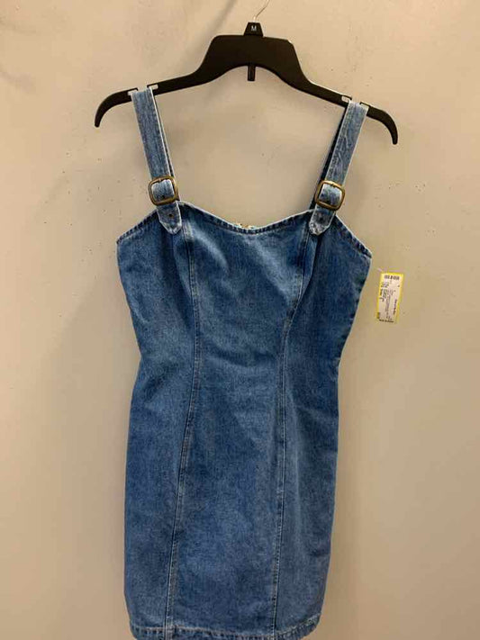 PRE-OWNED PARIS BLUES Dresses and Skirts Size 5 Blue Denim SPAGHETTI STRAP Dress