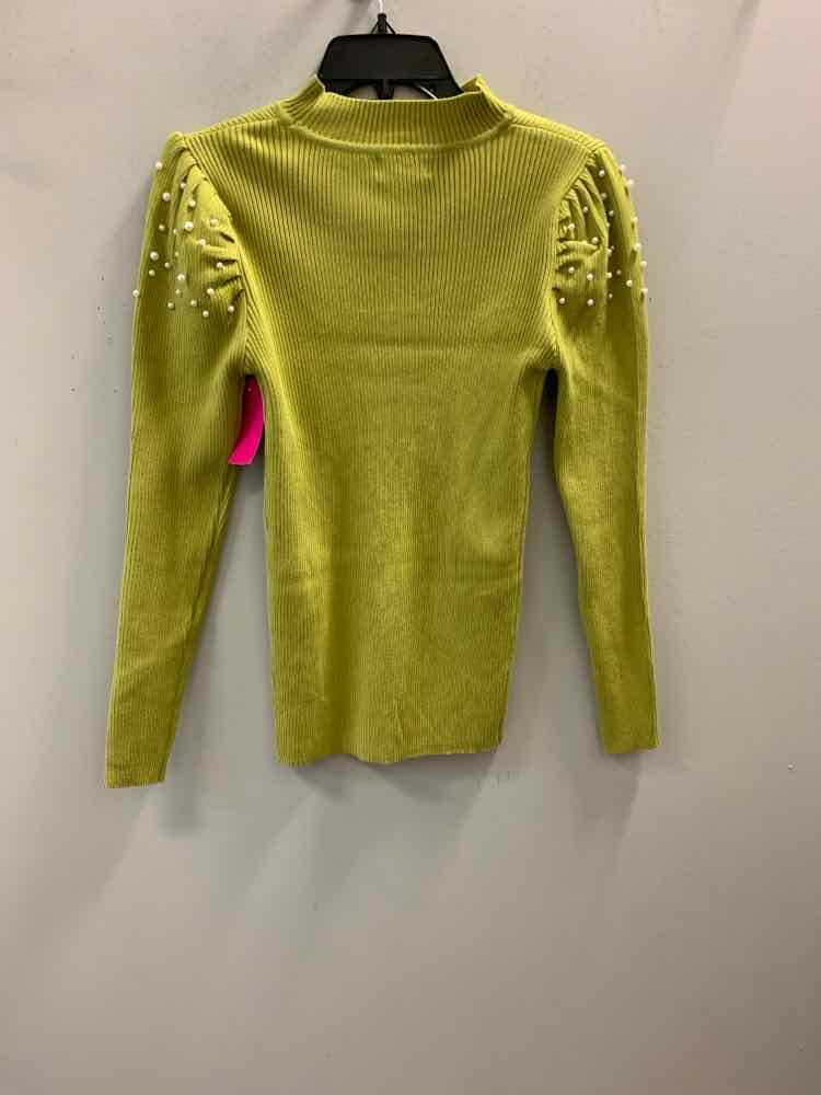 NWT QUESTIONS Tops Size L Celery LONG SLEEVES TOP