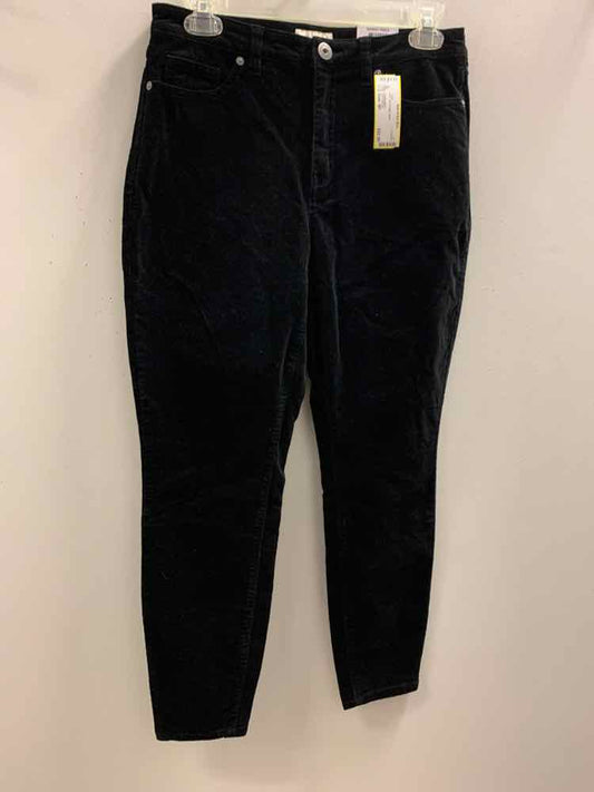 NWT Size 8P STYLE & CO BOTTOMS Black Pants